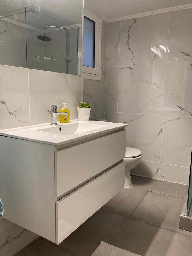 Great Apartment With Terrace In Central Athens Ngoại thất bức ảnh